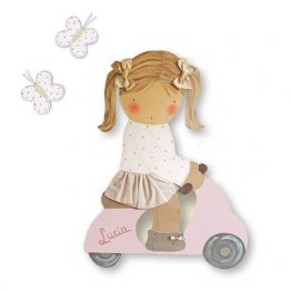 silueta de madera infantil niña vespa
