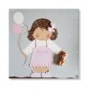 Cuadro infantil personalizado con nombre: Ilustración de una niña rodeada de globos artesanales, perfecto para decorar