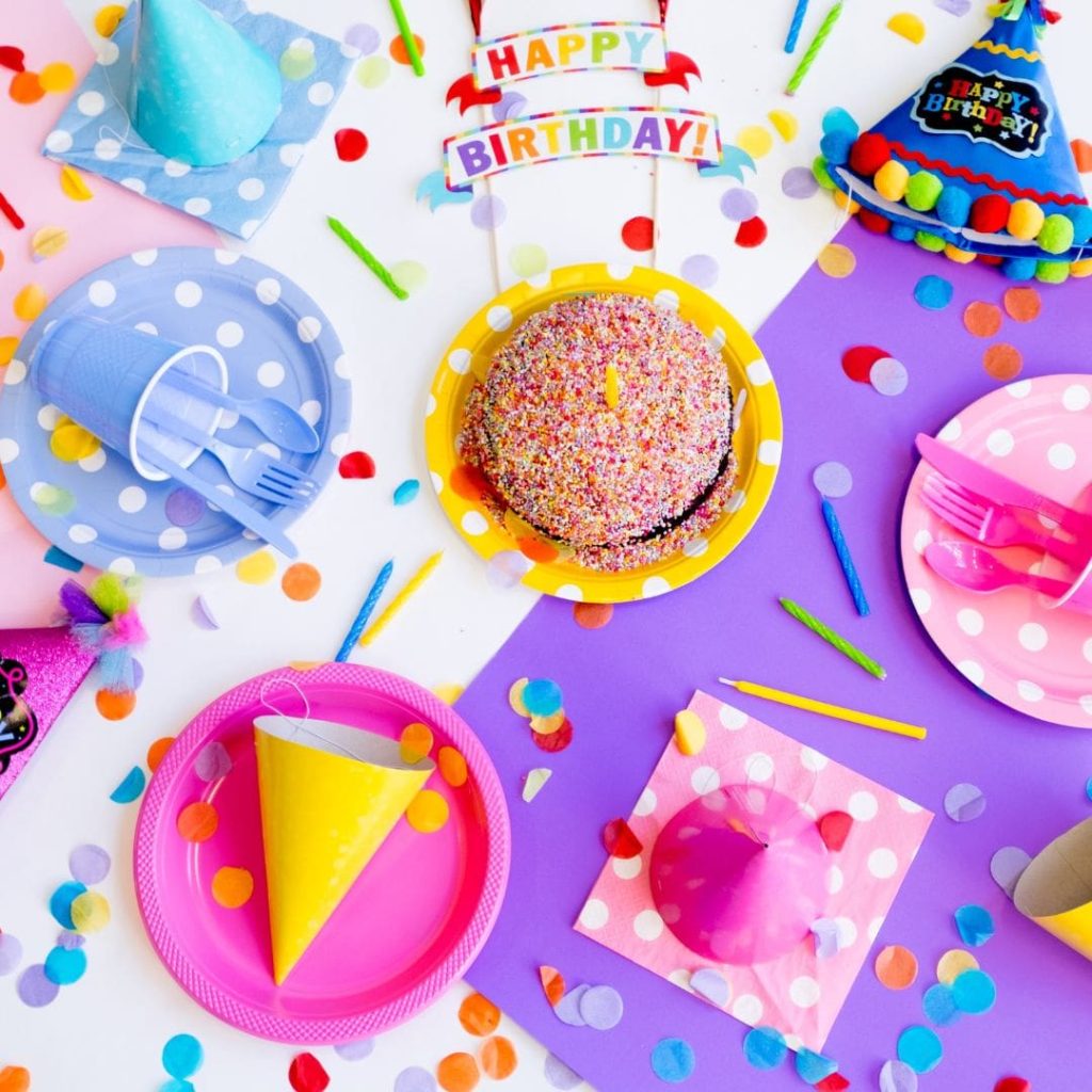 Guirnalda de fotos para fiesta de cumpleaños infantil.